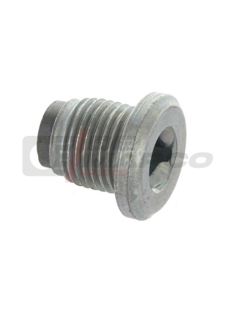 Magnetic metal plug for oil drain and engine change on vintage Renault vehicles